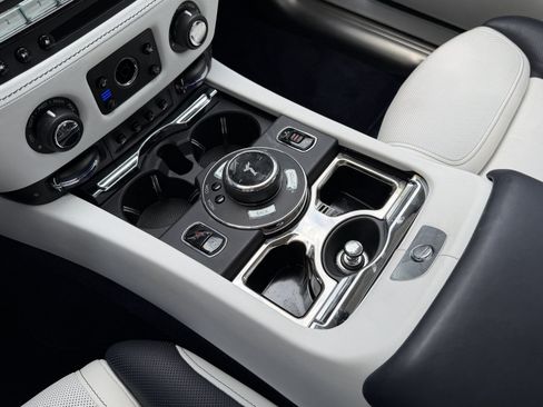 Used 2018 Rolls-Royce Ghost RWD image 27