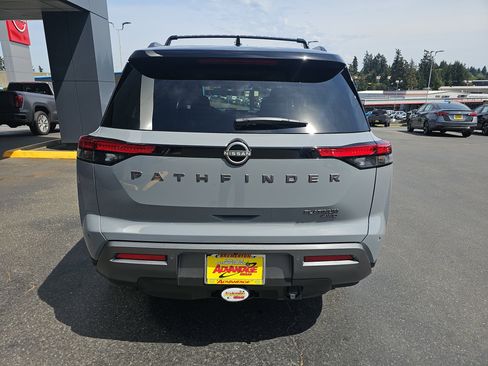 New 2026 Nissan Pathfinder Platinum AWD/4WD image 4