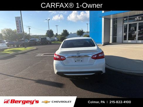 Used 2016 Nissan Altima 2.5 SR w/ LED Appearance Package FWD image 3