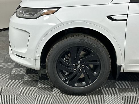 Used 2025 Land Rover Discovery Sport S AWD/4WD image 9