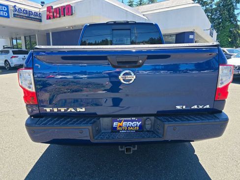 Used 2017 Nissan Titan SL w/ SL Towing Convenience Package AWD/4WD image 6