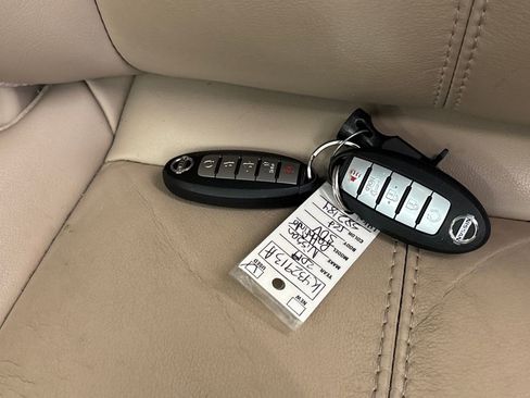 Used 2019 Nissan Pathfinder SL w/ SL Premium Package image 39