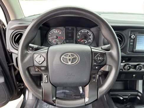 Used 2018 Toyota Tacoma SR w/ SR Convenience Package RWD image 17