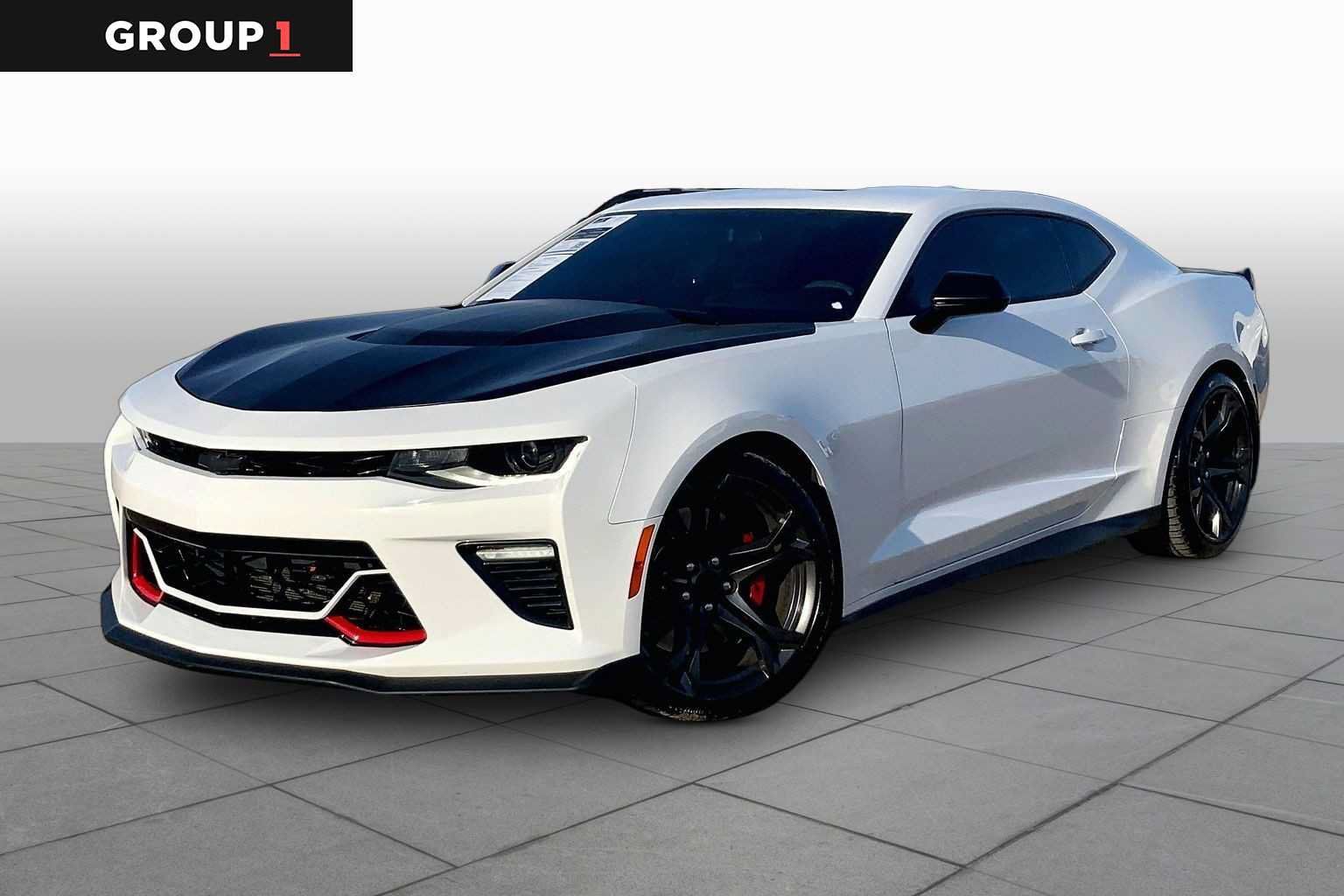 Used 2018 Chevrolet Camaro SS RWD image 1