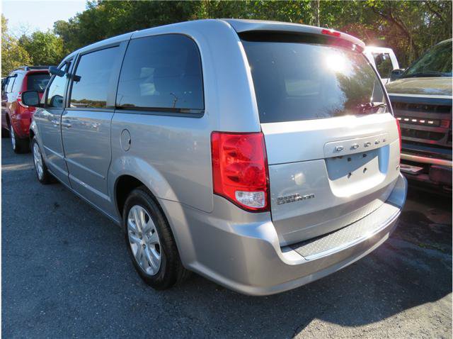 Used 2017 Dodge Grand Caravan SE FWD image 2