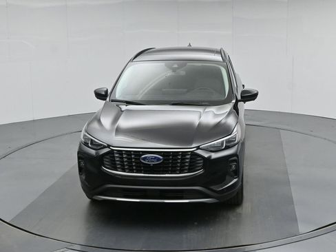 Used 2025 Ford Escape Platinum w/ Premium Technology Package image 40