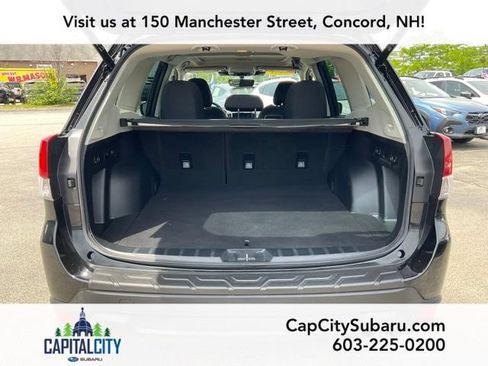 Used 2023 Subaru Forester Premium AWD/4WD image 9