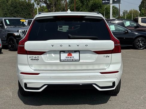 Used 2025 Volvo XC60 T8 Ultra w/ Protection Package Premier AWD/4WD image 5
