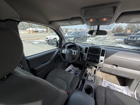 Used 2018 Nissan Frontier S image 17