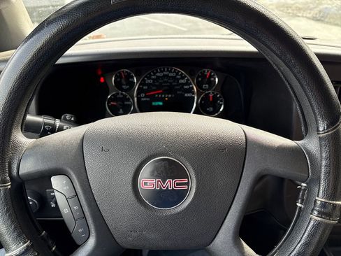 Used 2019 GMC Savana 3500 w/ Power Convenience Package image 19