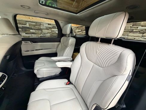 Certified 2025 Hyundai Palisade Calligraphy image 29