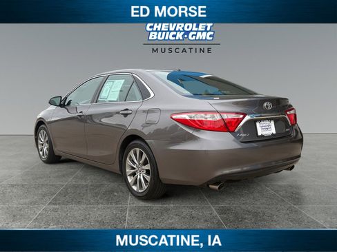 Used 2015 Toyota Camry XLE FWD image 3