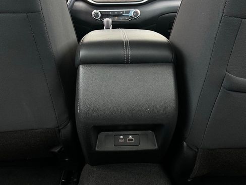 Used 2025 Nissan Altima 2.5 SV image 13