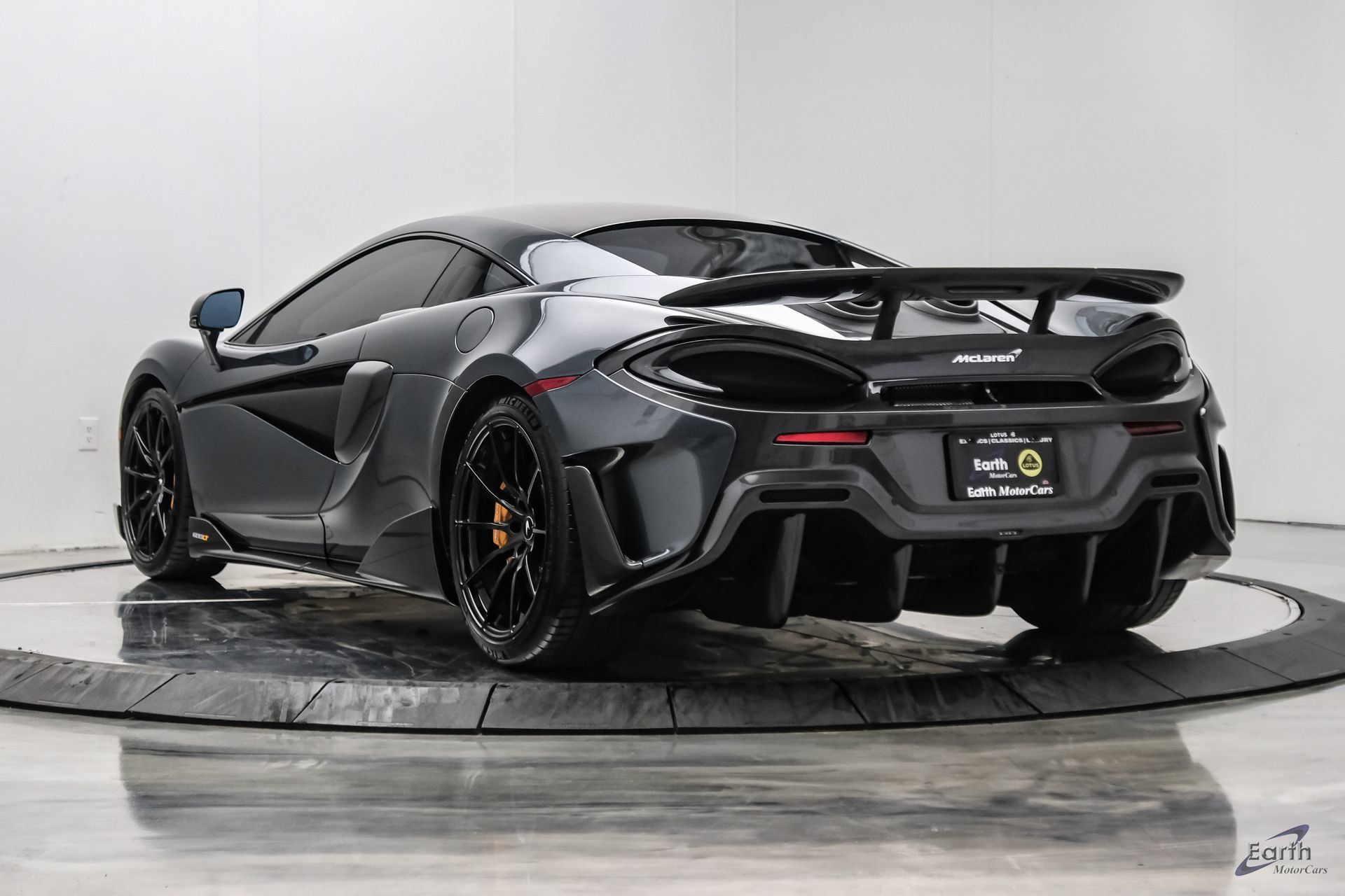 Used 2019 McLaren 600LT RWD image 13