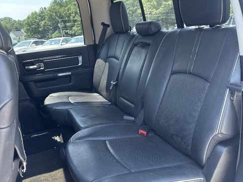 Used 2014 RAM 1500 Limited RWD image 28