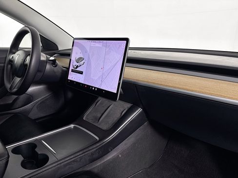 Used 2021 Tesla Model 3 Standard Range image 27