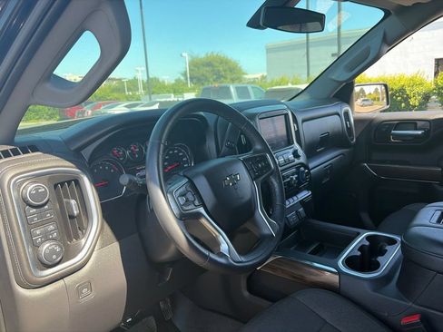 Used 2021 Chevrolet Silverado 1500 LT Trail Boss AWD/4WD image 9