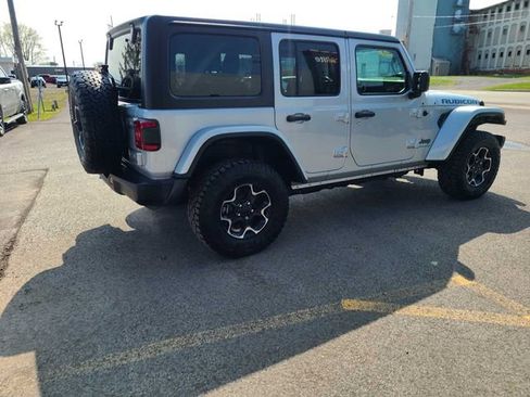 Used 2023 Jeep Wrangler Unlimited Rubicon 4xe w/ Steel Bumper Group AWD/4WD image 7