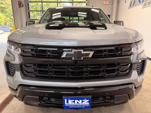 Used 2025 Chevrolet Silverado 1500 LT Trail Boss w/ LT Trail Boss Premium Package AWD/4WD image 3