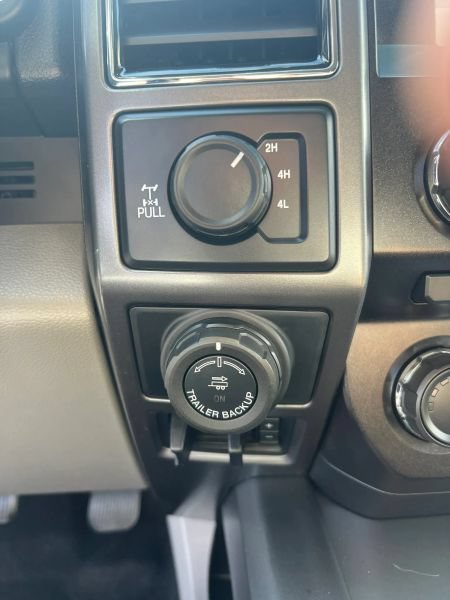Used 2018 Ford F150 XLT w/ Equipment Group 302A Luxury AWD/4WD image 25