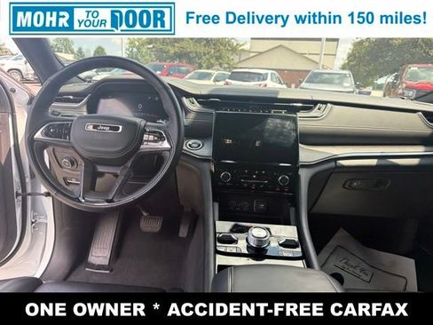 Used 2023 Jeep Grand Cherokee Overland w/ Advanced Protech Group III AWD/4WD image 39