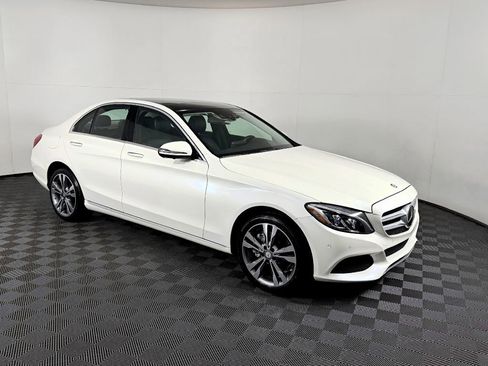 Used 2017 Mercedes-Benz C 300 4MATIC Sedan image 9