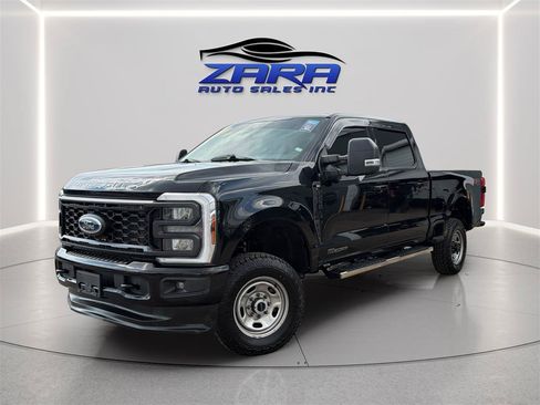 Used 2024 Ford F250 XLT w/ XLT Premium Package AWD/4WD image 1