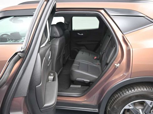 Used 2023 Chevrolet Blazer LT AWD/4WD image 8