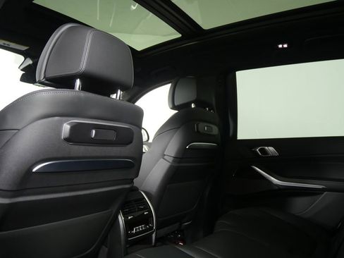 Certified 2026 BMW X7 M60i AWD/4WD image 18