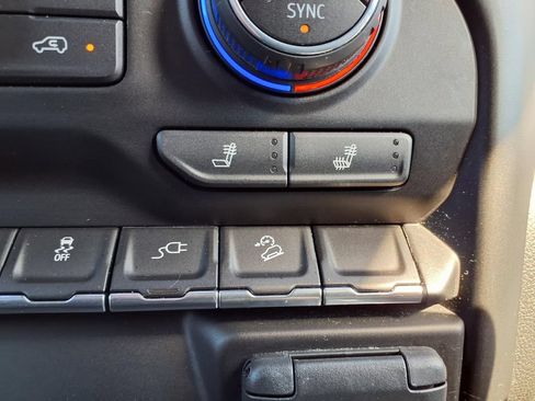 Used 2019 Chevrolet Silverado 1500 LT Trail Boss AWD/4WD image 10