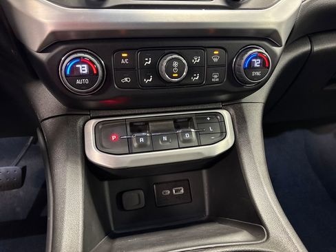 Used 2023 GMC Acadia SLE w/ Driver Convenience Package AWD/4WD image 41
