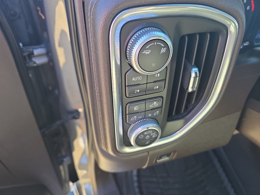 Used 2019 GMC Sierra 1500 SLT w/ SLT Premium Plus Package AWD/4WD image 14