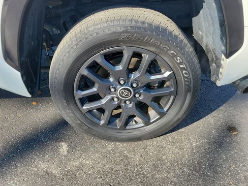 Used 2023 Toyota Tundra Platinum image 5