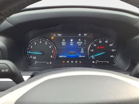 Used 2022 Ford Explorer XLT image 24