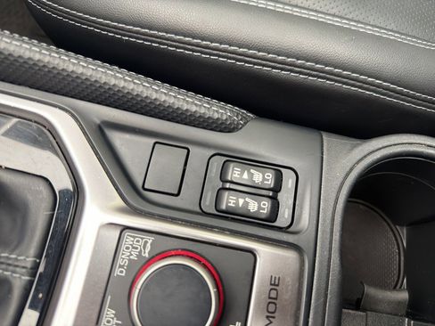 Used 2022 Subaru Forester Limited image 33