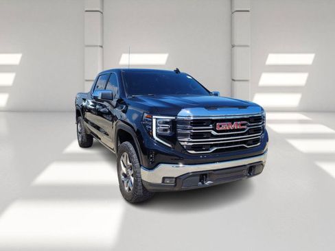 Used 2023 GMC Sierra 1500 SLT w/ SLT Premium Package image 3