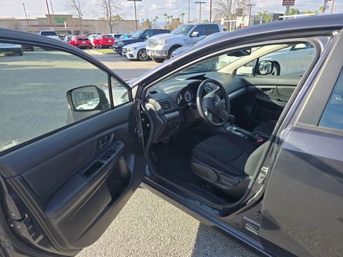 Used 2012 Subaru Impreza 2.0i image 9