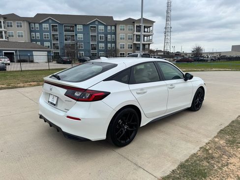 Certified 2025 Honda Civic Sport image 8