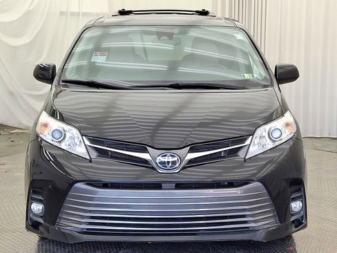 Certified 2020 Toyota Sienna XLE image 29