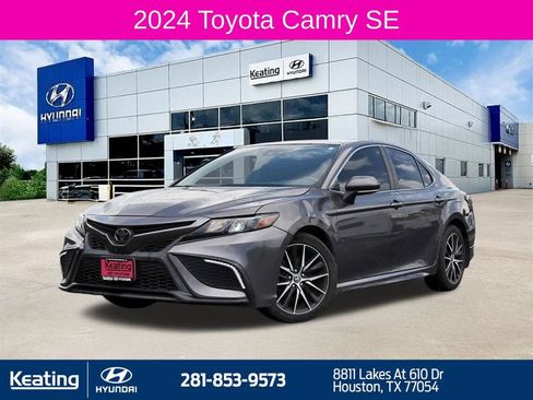Used 2024 Toyota Camry SE FWD image 1