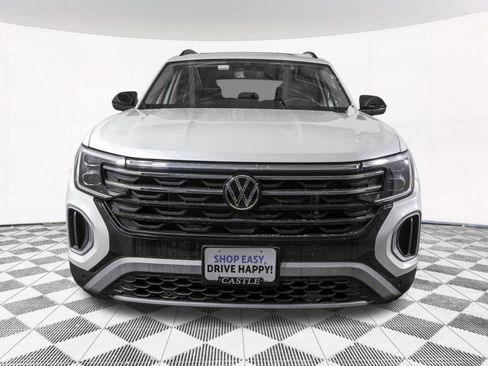 Used 2026 Volkswagen Atlas Peak Edition AWD/4WD image 8