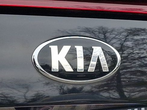 Used 2018 Kia Stinger image 28