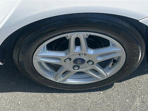 Used 2017 Ford Fiesta SE FWD image 14