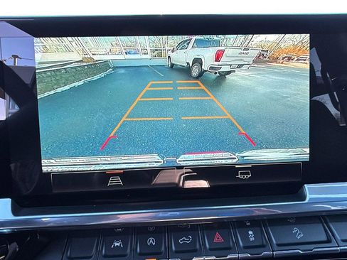 New 2026 GMC Sierra 1500 SLE image 12