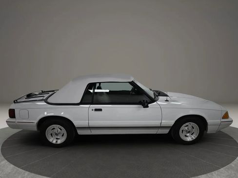 Used 1992 Ford Mustang LX RWD image 6