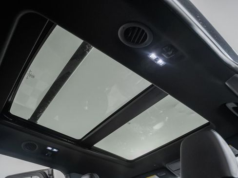 Used 2022 Ford Explorer ST w/ Equipment Group 401A image 40