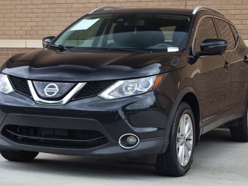 Used 2019 Nissan Rogue Sport SV w/ Technology Package FWD image 7
