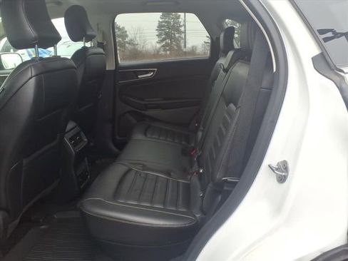 Certified 2023 Ford Edge SEL w/ Convenience Package image 9