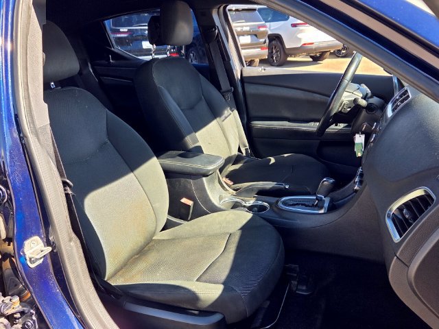 Used 2014 Dodge Avenger SXT w/ Rallye Appearance Group FWD image 17