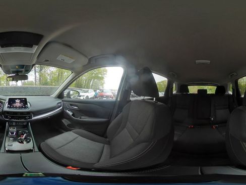 Used 2025 Nissan Rogue SV FWD image 44
